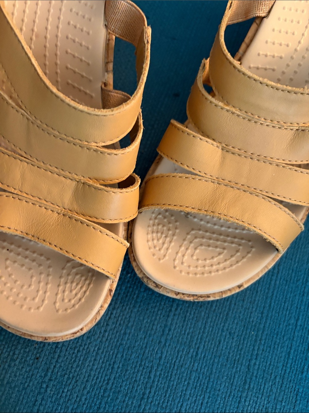Crocs A-Leigh Wedge Sandals - Picture 9 of 9